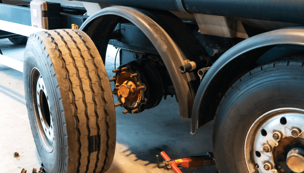 A cambagem de pneus é o desajuste dos ângulos em relação ao solo.